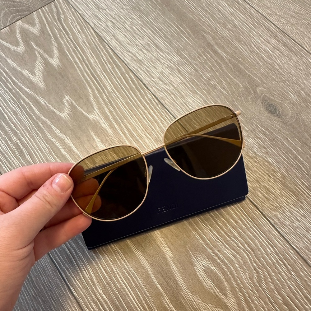 Fendi Gold Aviator/Round Sunglasses